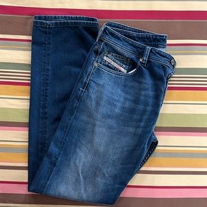 Men’s Diesel Larkee Relaxed Jean (Dark Wash)